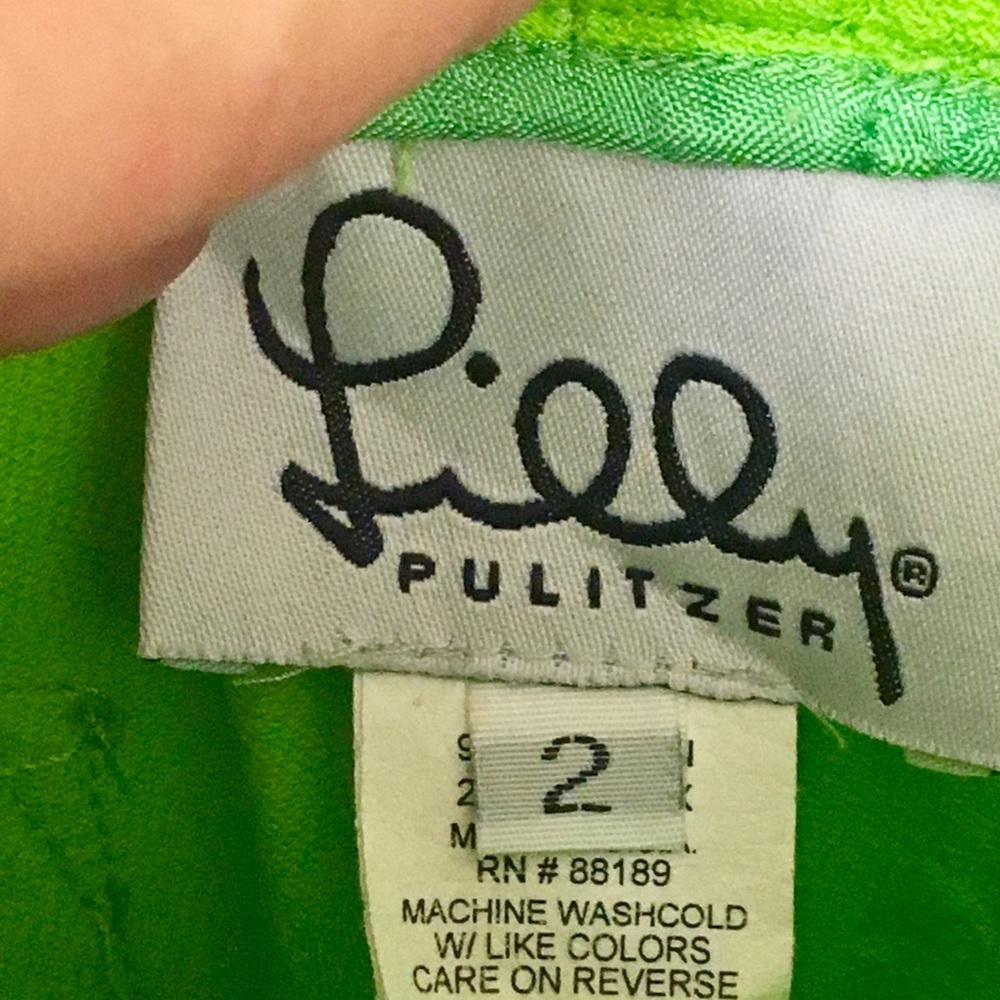 Classic Lilly Pulitzer Pineapple Capris!!! - image 3